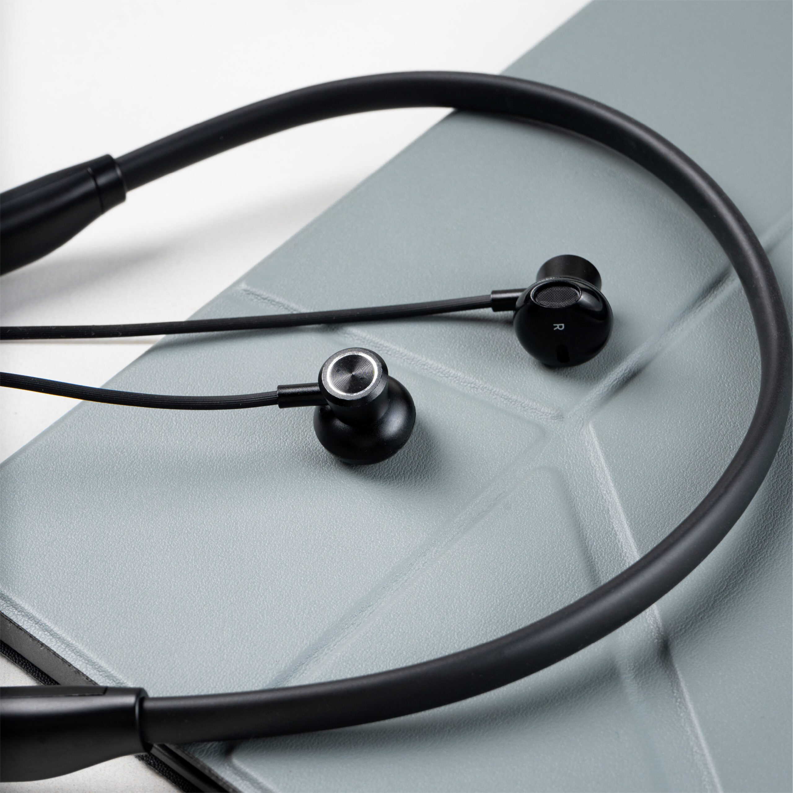 Auriculares inalámbricos Flex